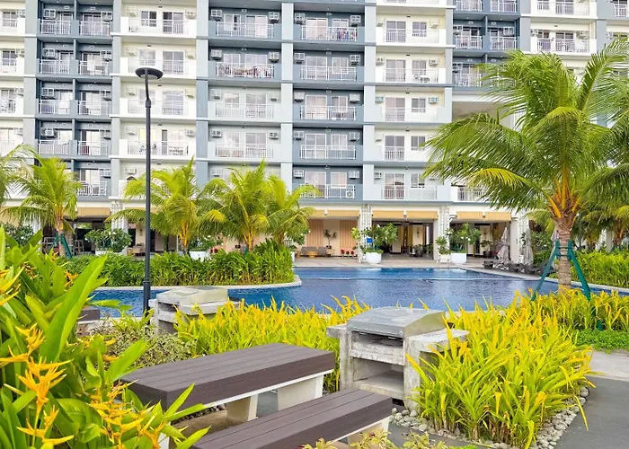 Elegant Style 1br Sunset View 10th Floor Sonora Garden Residences